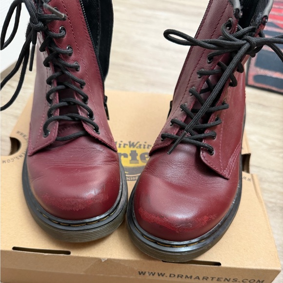 Dr. Martens kids boots minimum wear - Picture 4 of 16